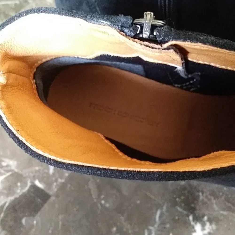 French Connection Suede Ankle Boots sz 41 NWOB
